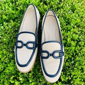 Kennet Cole Women's Navy and Cream Loafers woven Size